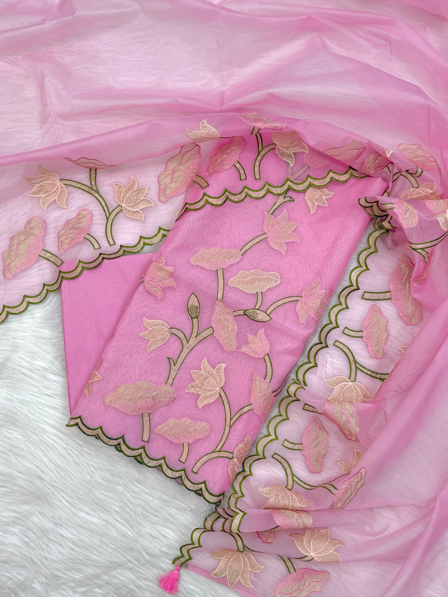 🦋Exclusive Banarasi Unstitched Salwar kameez with Dupatta🦋