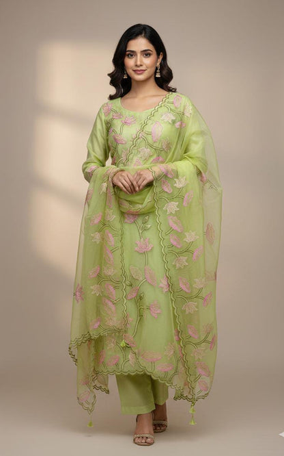 🦋Exclusive Banarasi Unstitched Salwar kameez with Dupatta🦋