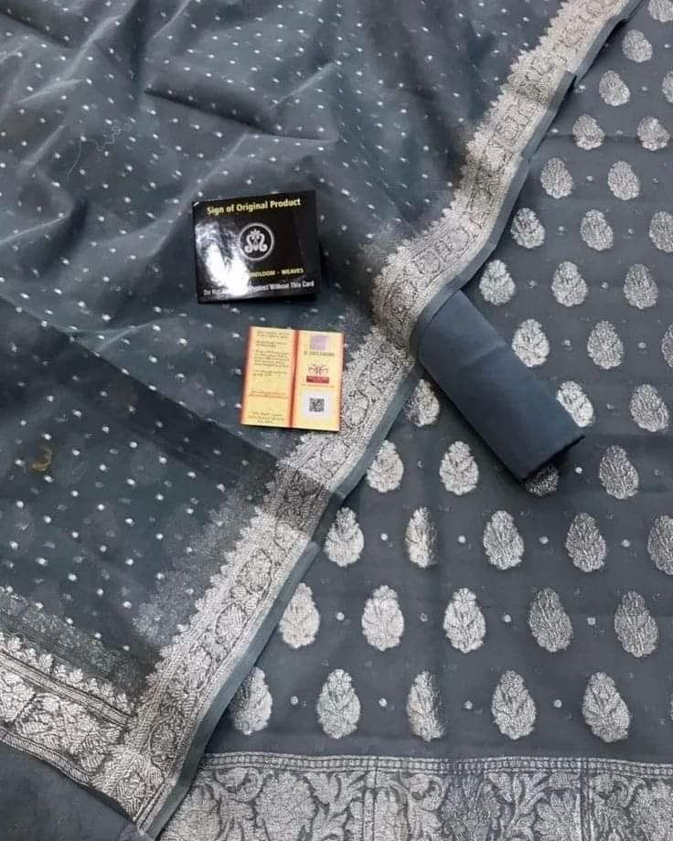 Grey Pure Khaddi Chiffon 3 Piece Suit with Silver Zari